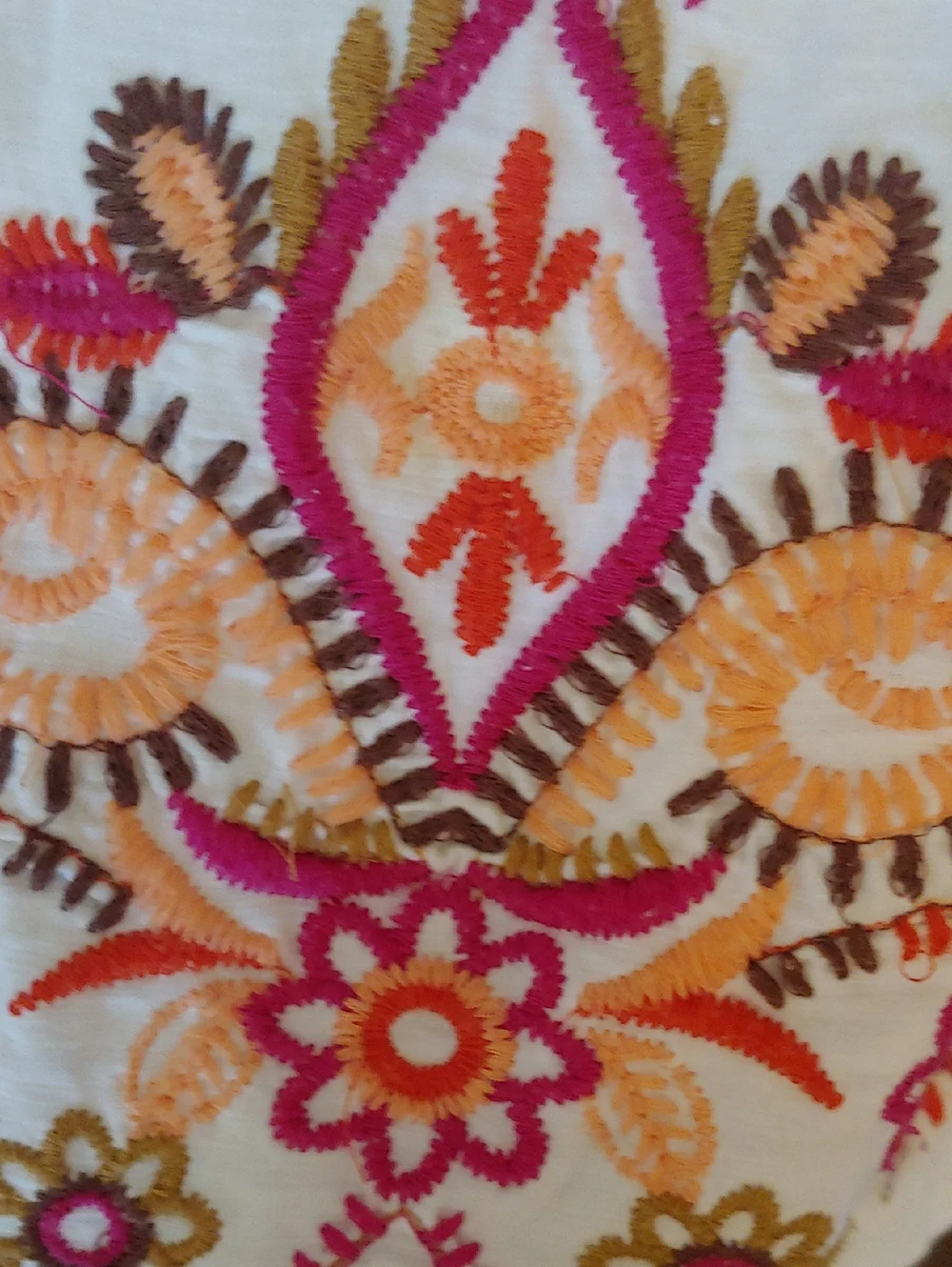 JM Collection Embroidered Longline Tee🌺 Size Large - Picture 4 of 6